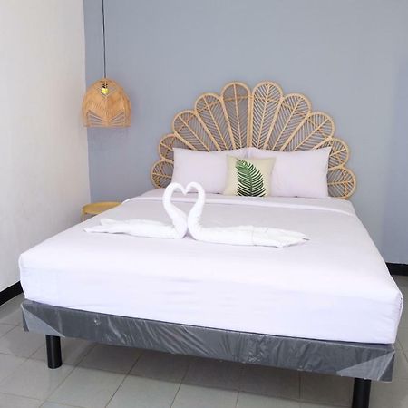 Rarem Bed & Breakfast Bandar Lampung Exterior foto