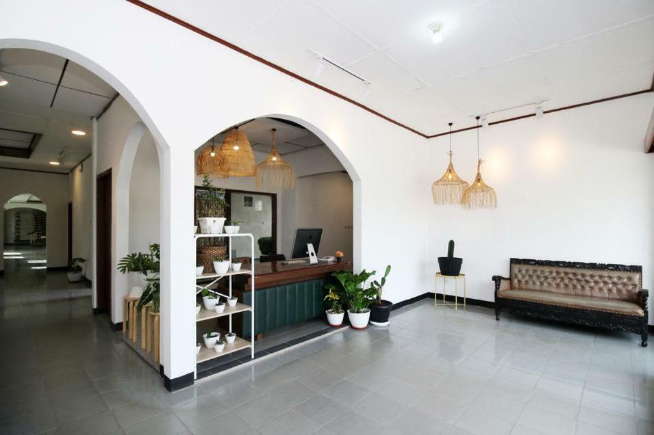 Rarem Bed & Breakfast Bandar Lampung Exterior foto