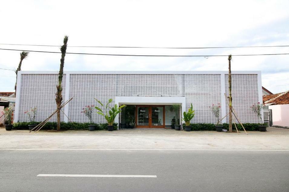 Rarem Bed & Breakfast Bandar Lampung Exterior foto